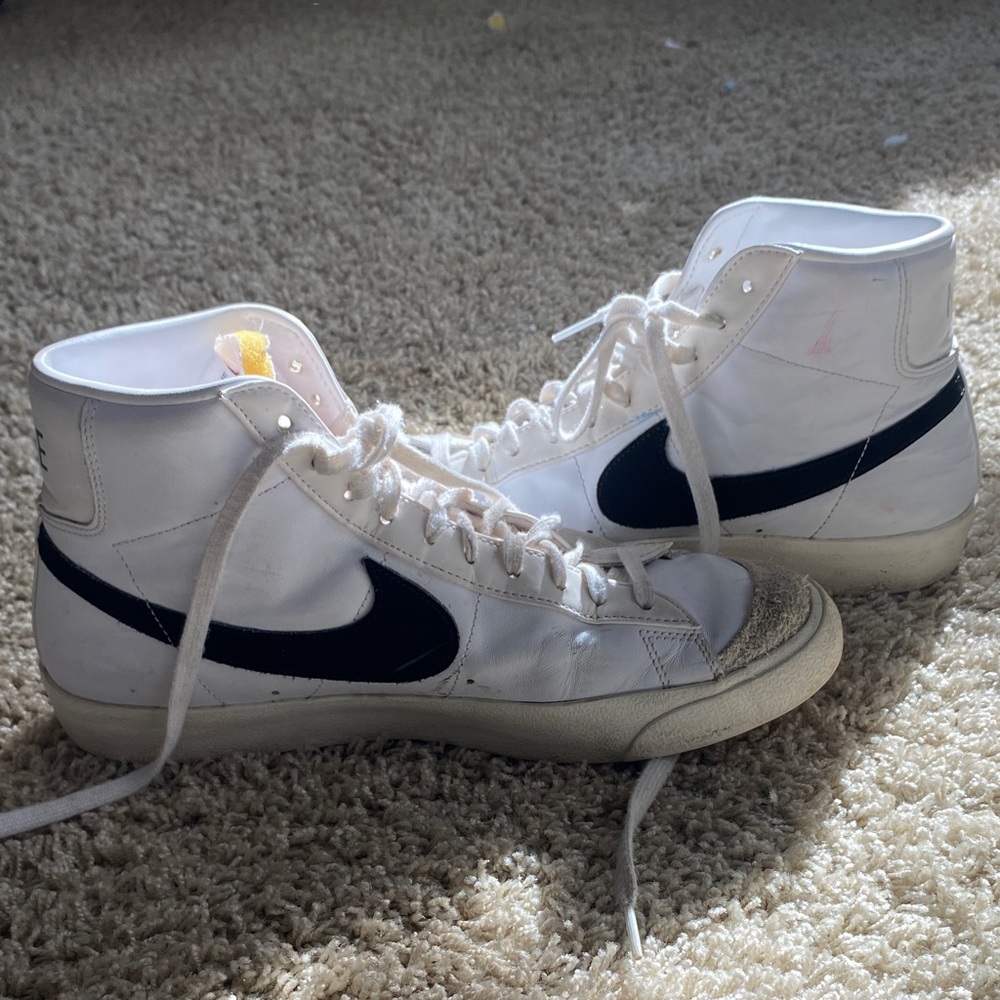 Men’s Nike Blazers - Picture 2 of 8